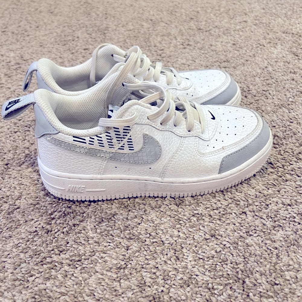 Nike Air Force 1 Shoes Lv8